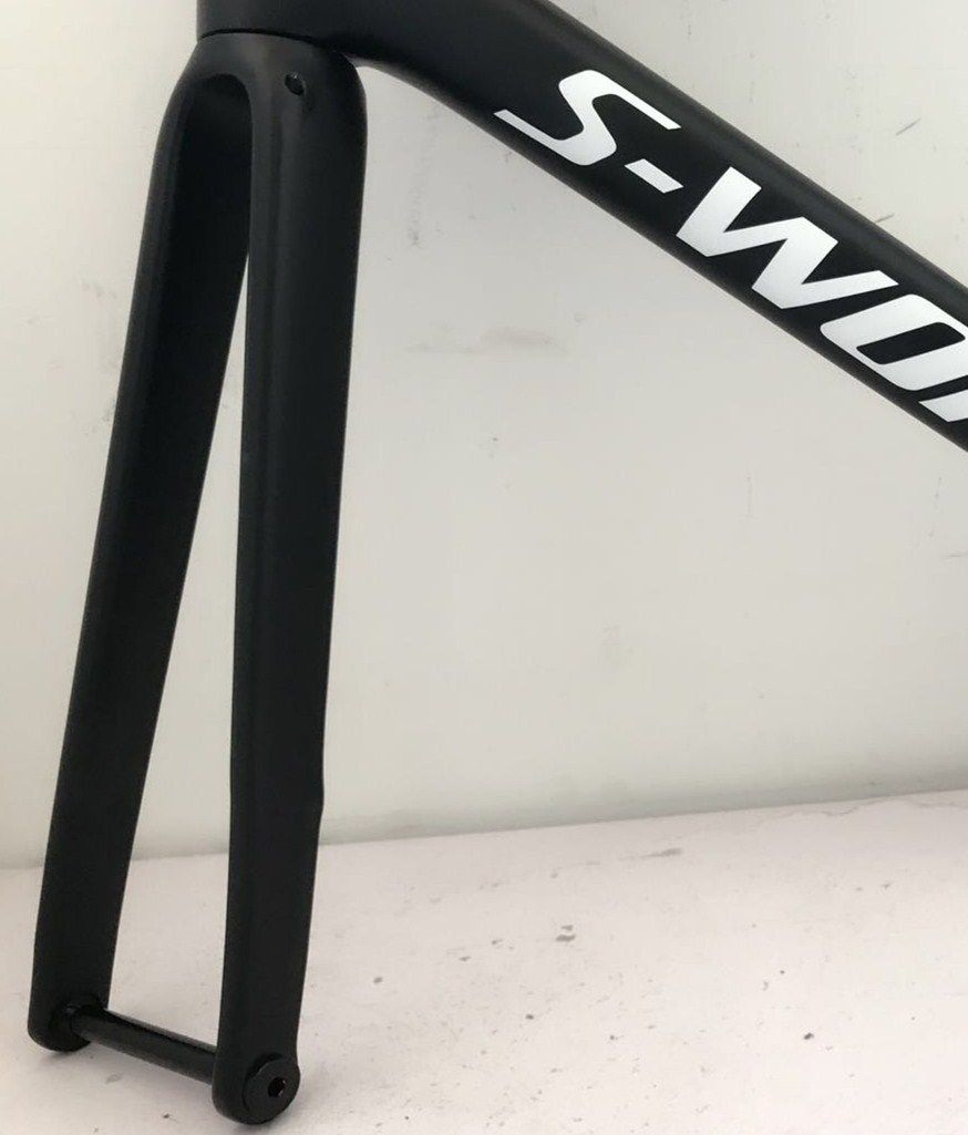 t1100 carbon frame