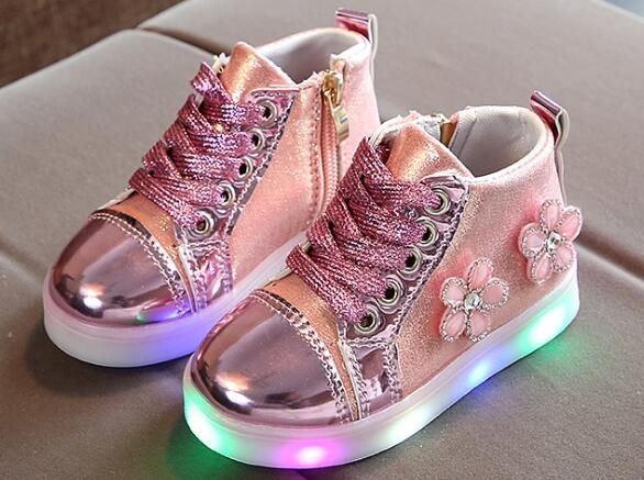 Acheter 2019 Illuminé Enfants Chaussures Baskets Lumineuses Filles Led Chaussures Éclairées Bébé Baskets Lumineuses Floral Charged Pu Chaussure Led De 10,67 € Du Xiatiandefeng00 | Fr.DHgate.Com