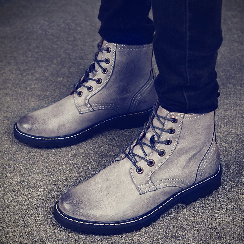 Compre Homens Quentes Botas De Inverno Homem Quente À Prova D Água Botas De  Chuva Sapatos Novos Homens Tornozelo Botas De Neve Botas De Moda Homens  Sapatos De Inverno Barato | Entrega