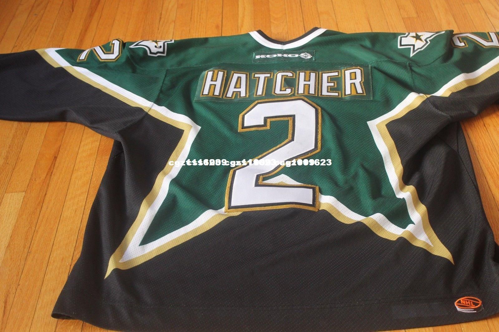 derian hatcher jersey