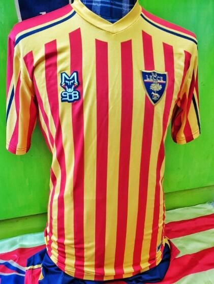 lecce fc kit