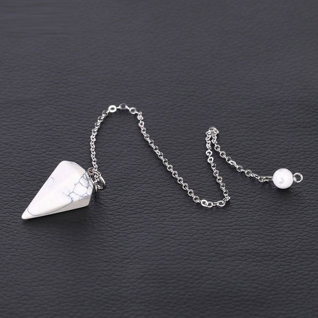 howlite الأبيض