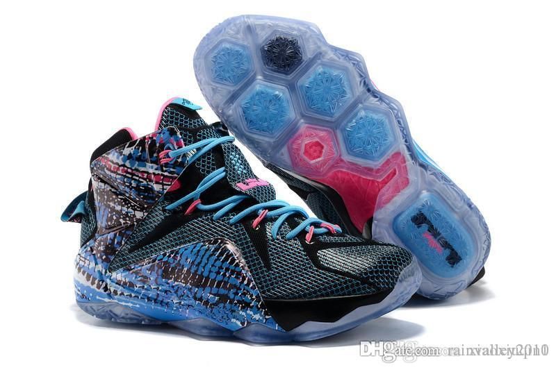 bruce lee drawing pictures