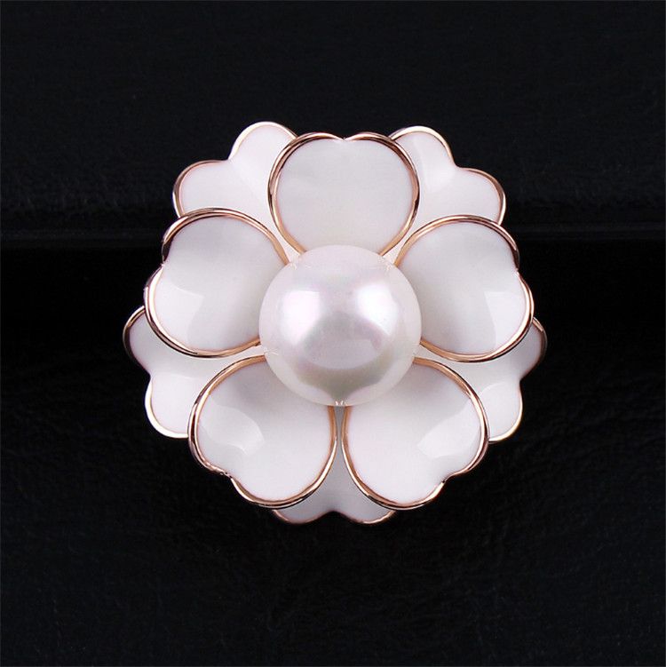 small pin brooch