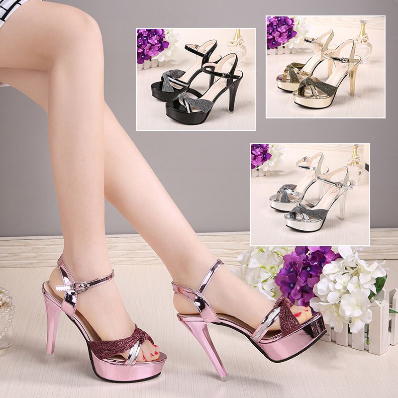 Acheter 2019 Chaussures Dété Pour Femmes Nouvelles Tendance Tendance Boucle À Talons Hauts Dames Sandales Mode Européenne Et Américaine Chaussures De Sport De 27,54 € Du Wangxueyun6688 | DHgate.Com