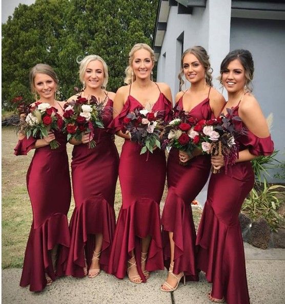 Compre Sexy Borgoña Sirena Vestidos De Damas De Honor 2021 Diseñador Barato  En V Cuello Delantero Corto Atrás De Largo Satinado Vestido De Dama De Honor  Para Novias De Boda A 61,96