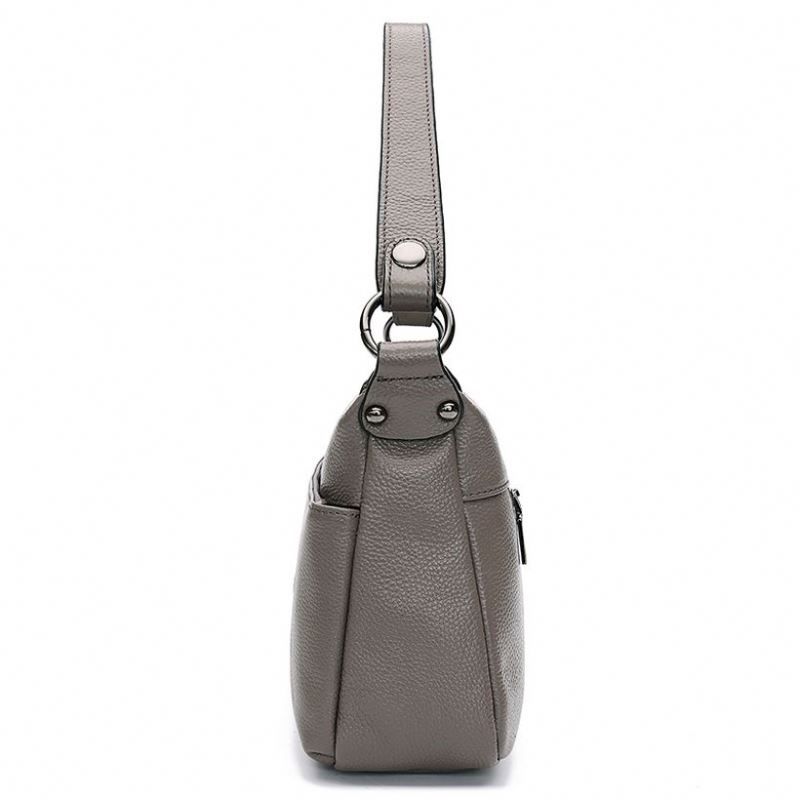 woman's pu handbag
