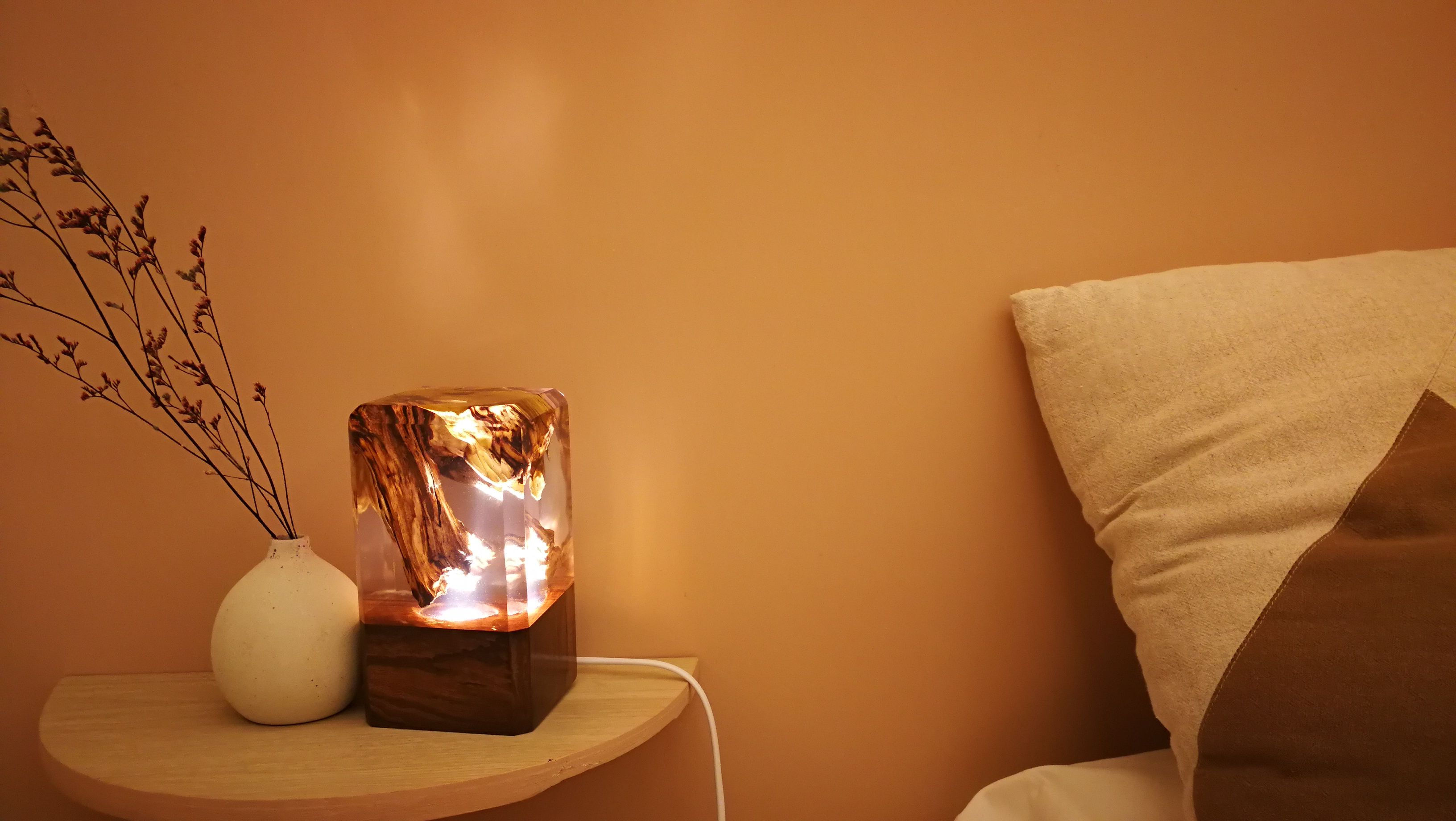 Table Lamps Dropshipping Wholesaler Artelighting Sells LED Wood Lamp