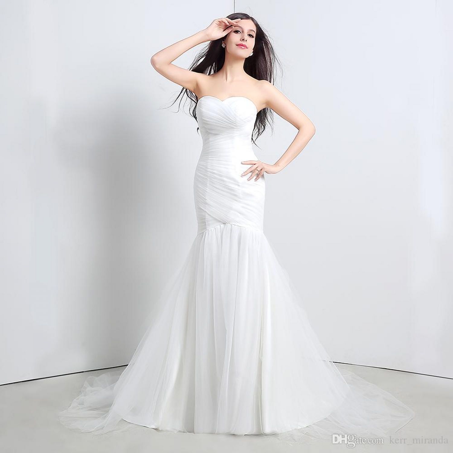 vestido cauda de sereia simples