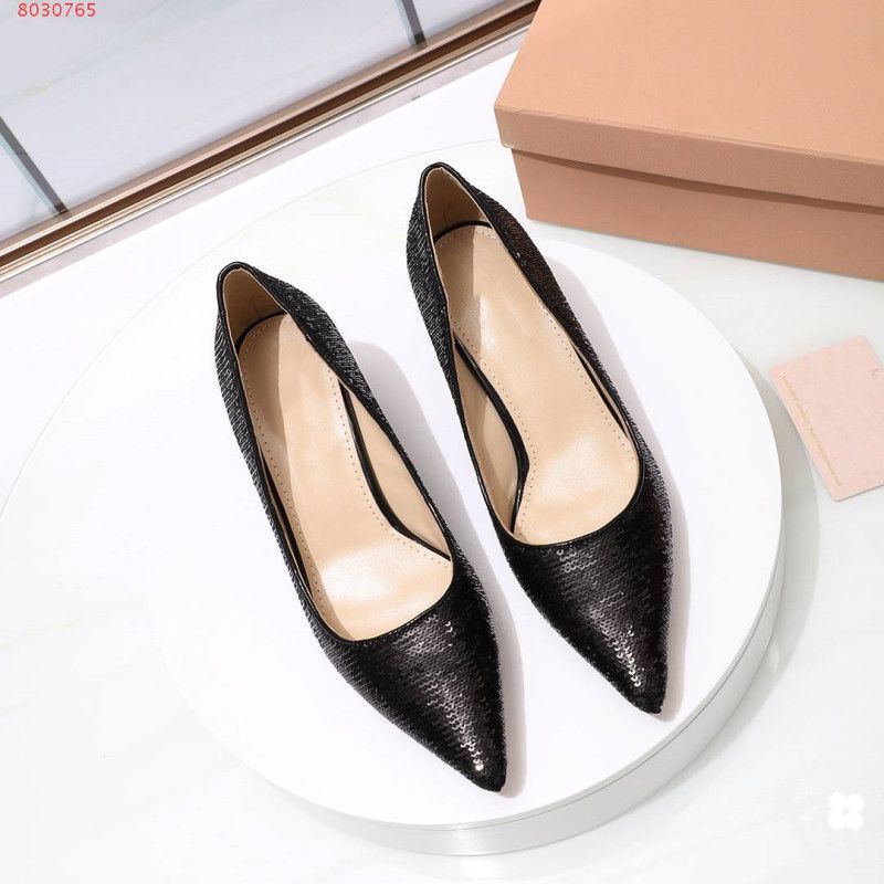 classic high heel pumps