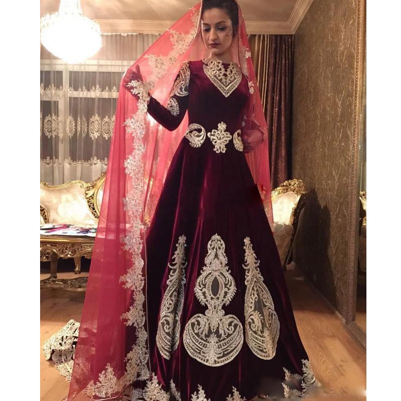 Luxury Burgundy Velvet Muslim Wedding 