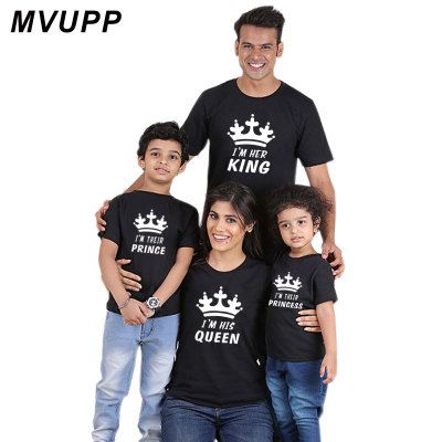 Compra Ropa Familiar Que Combina Trajes Look Padre Madre Hija Hijo Corona Camiseta Ropa Papa Mama Y Yo Nina Vestidos Para Ninos Barato Entrega Rapida Y Calidad Es Dhgate