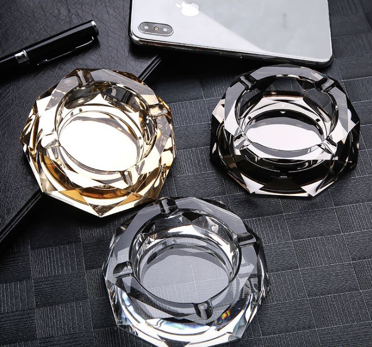 2019 Crystal Glas Ashtray Cigar Ashtray Living Room Ash Tray Holder Cigarettes Decor Tray For Home Office Tabletop Decoration Gift Ashtray Smoker From