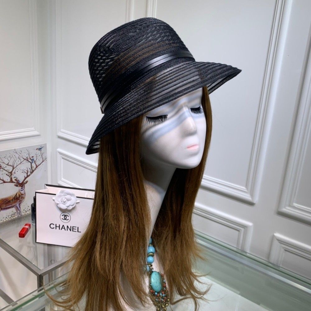 who sells top hats