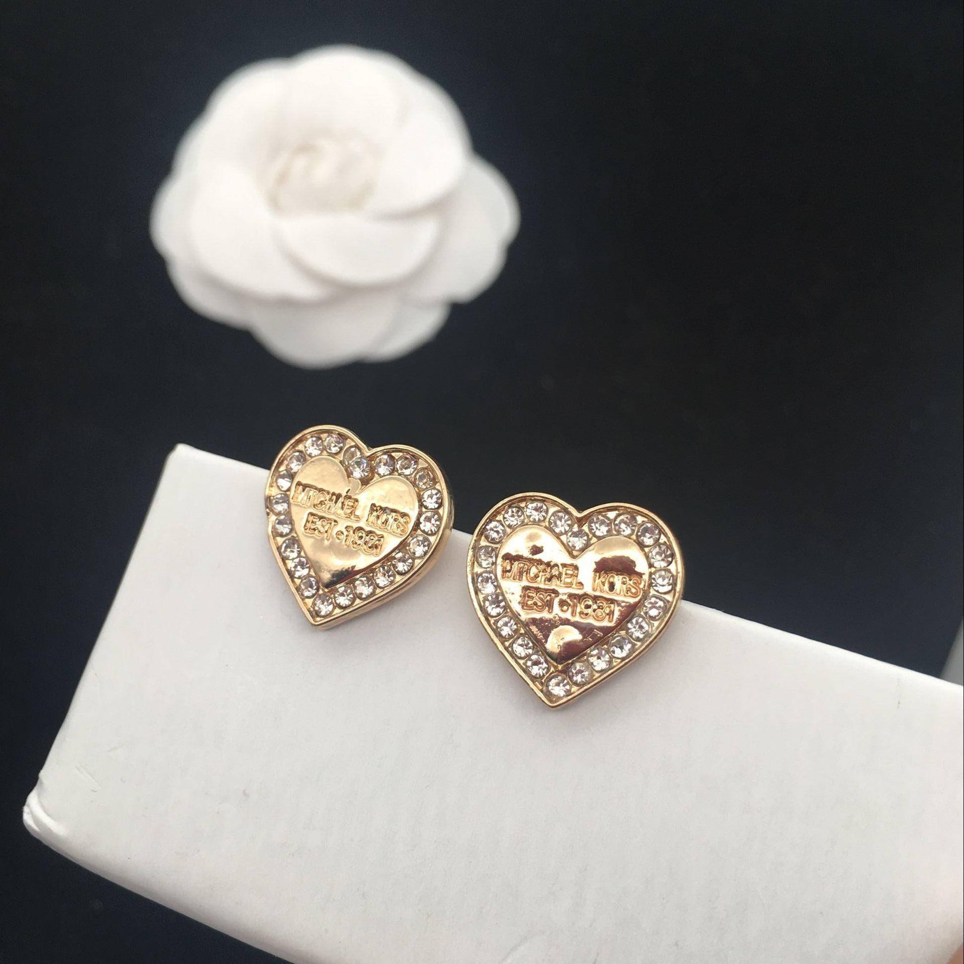 2019 Wholesale Studded M Letter Small Stud Earrings Series Heart
