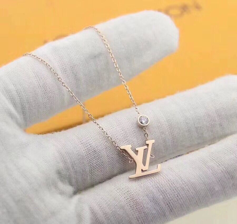 New LuxuryS Fashion DesignerS Women Necklace Lady Token Of Love  Styles O3LouisVuittonS Jewelry Ornaments With Box From  Live356, $27.44