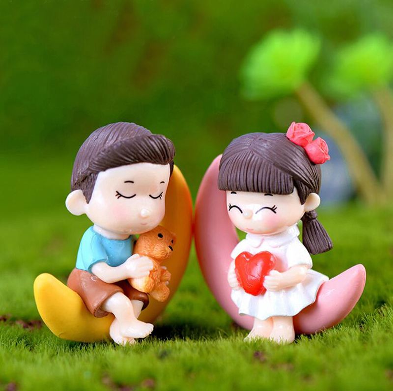 miniature couple dolls