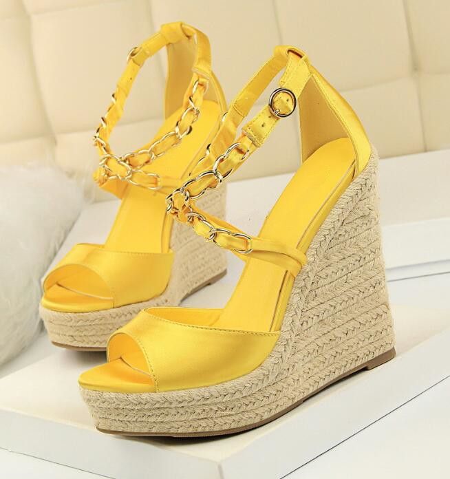 chaussure talon compensé corde