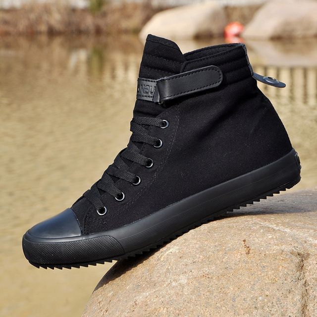 Compre 2020 Homens Sapatos Moda Lona Lazer Sapatos De Borracha  Antiderrapante Fundo Macio Sapatos Não Ventilação Alta Topo Plano Quatro  Estações Esportes Barato | Entrega Rápida E Qualidade | Pt.Dhgate