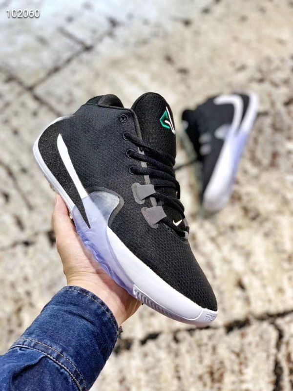 zoom freak 1 preto