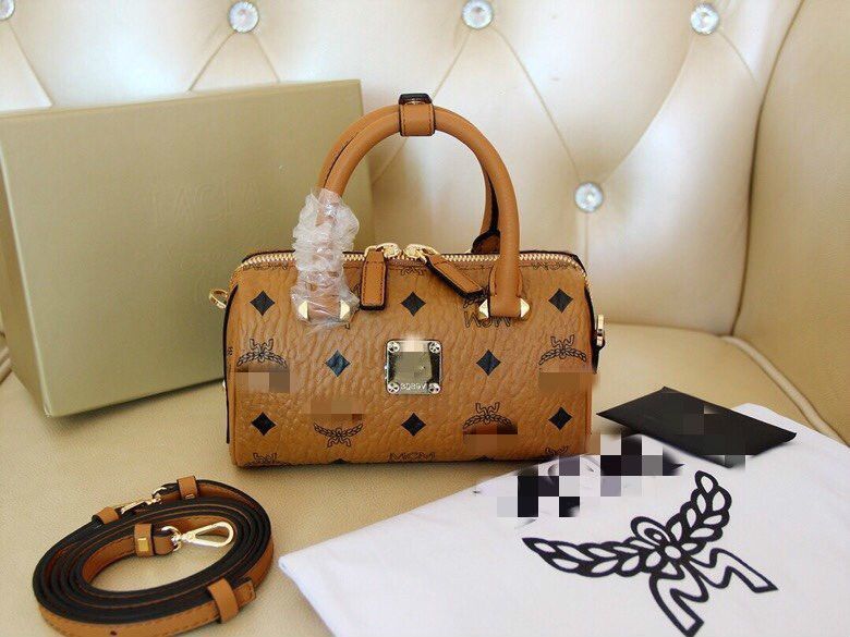 popular leather purses