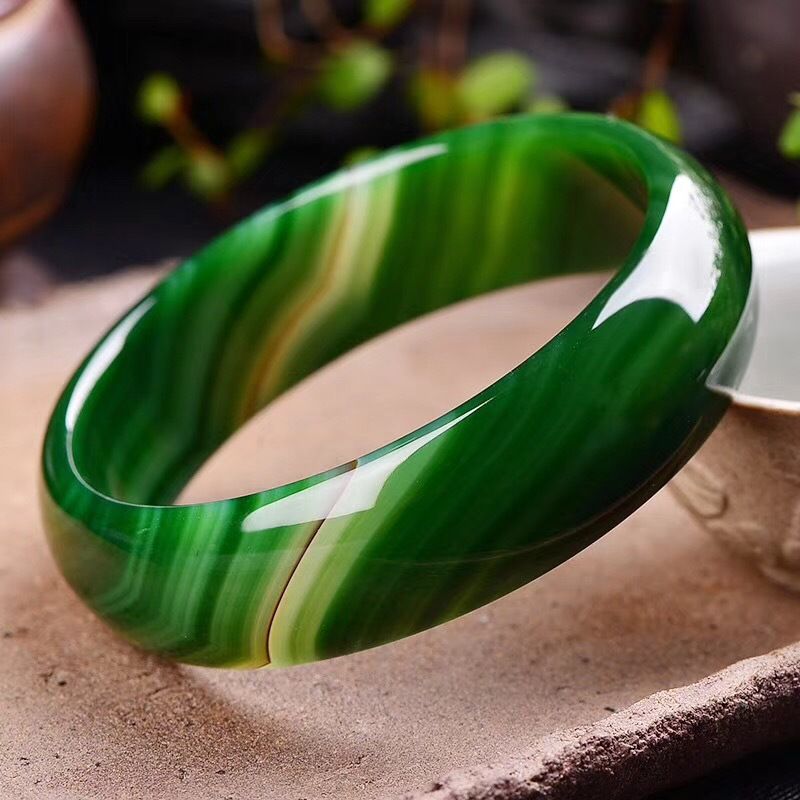 jade bracelet wiki