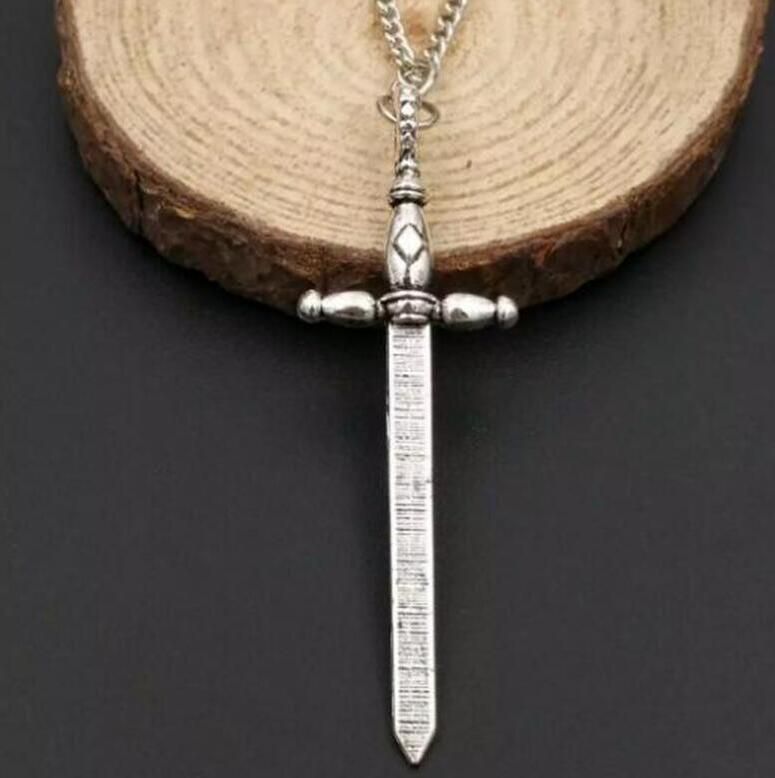 Hot Fashion Vintage Silver Medieval Sword Necklaces &Pendants Mens