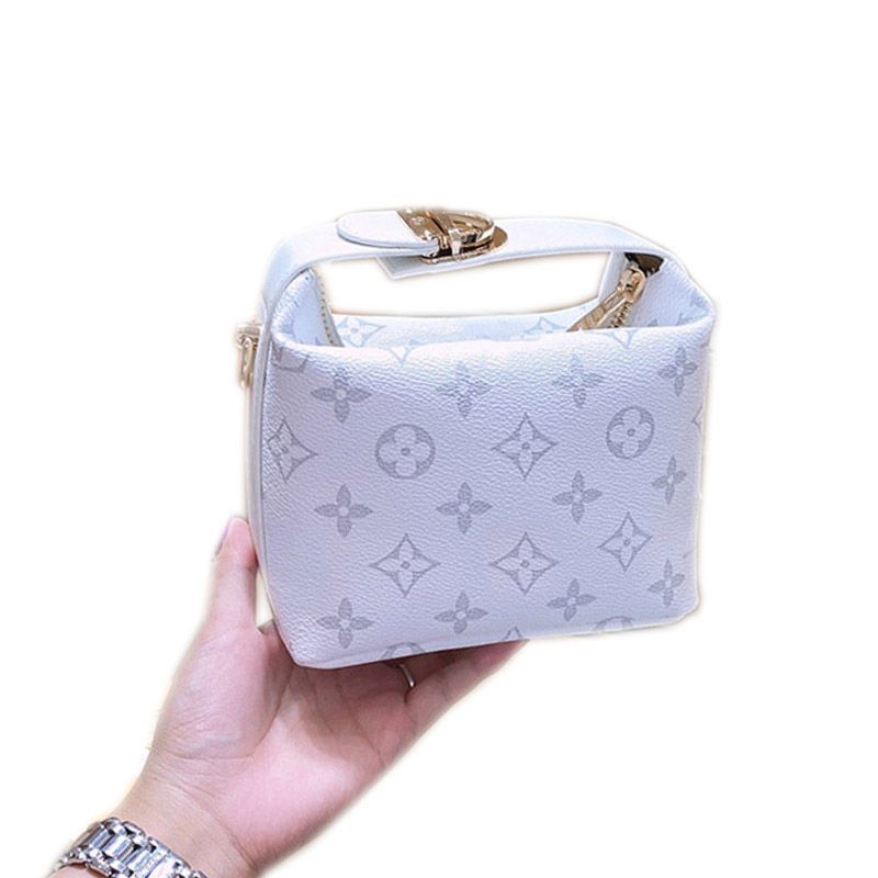 Compra Louis Vuitton Bolso Baguette Mujer De La Manera Presbicia Bolsas De  Alta Calidad Bolsa De Hombro Bolsa De Cuero Mensajero Con Tres Cartas De  Color De 15 * 9 * 10cm