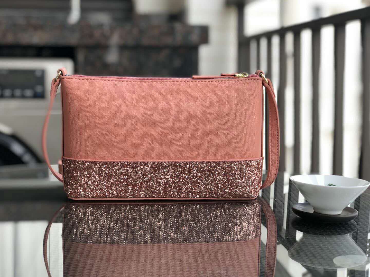 multicolor designer handbolsas