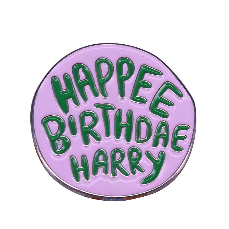 Acheter Joyeux Anniversaire Epinglette Harry Broche Pour Le Gateau Hagrid Badge Sur Le Theme Du Sorcier De 1 56 Du Simida265 Fr Dhgate Com