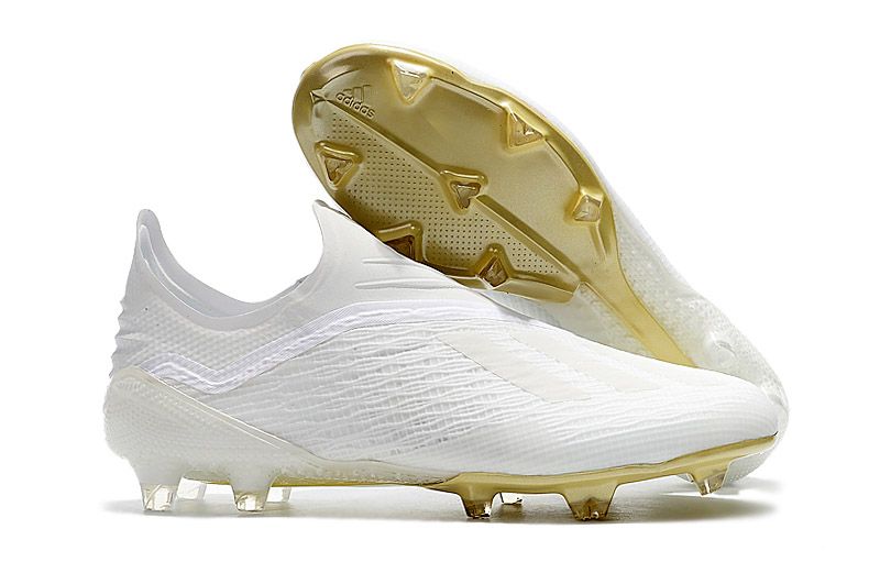 laceless football cleats