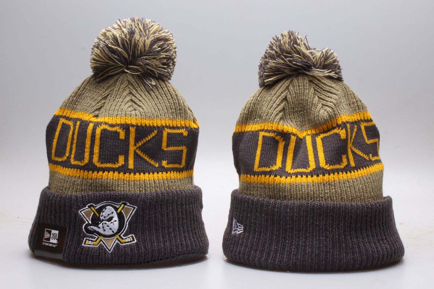 anaheim ducks christmas hat