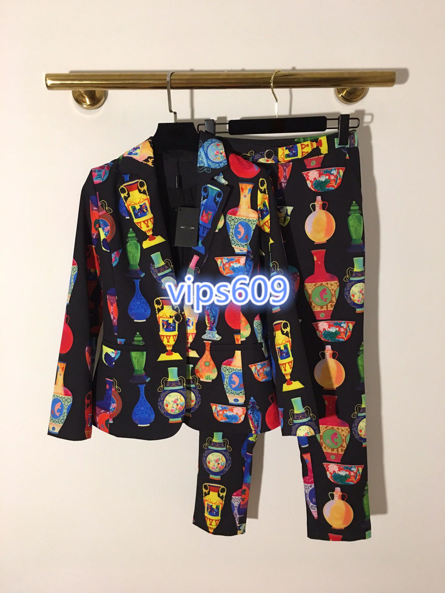 vase coat price