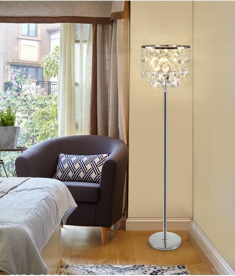 compre lampara de pie de cristal moderna y lujosa lampara de sobremesa gris ahumada transparente el estudio moderno y moderno llevo la luz del piso