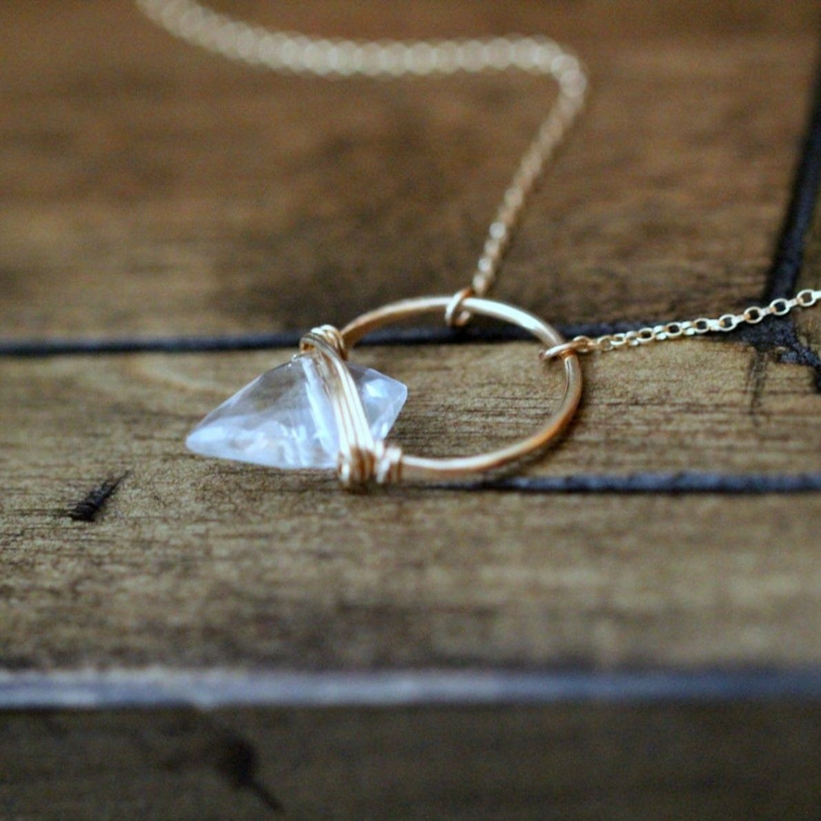 Boho Arrowhead Crystal Necklace Gold 