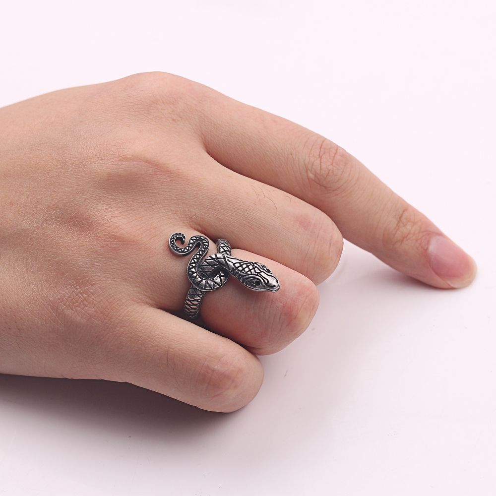Dark mayor Anillo de Favor anillo oscuro del alma Equipo de Protección de la serpiente anillo de metal Accesorios Cosplay para las mujeres / hombres