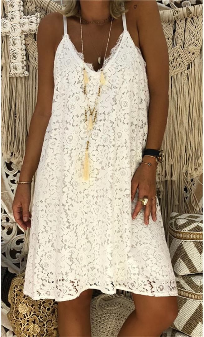 plus white lace dress