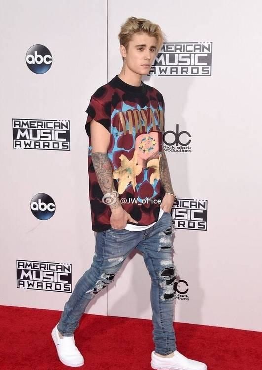 justin bieber ripped jeans