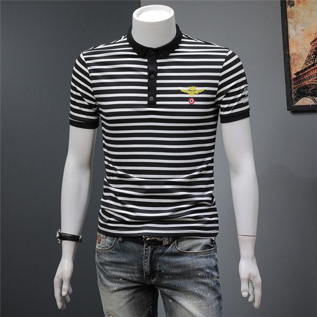 polo negro con rayas blancas