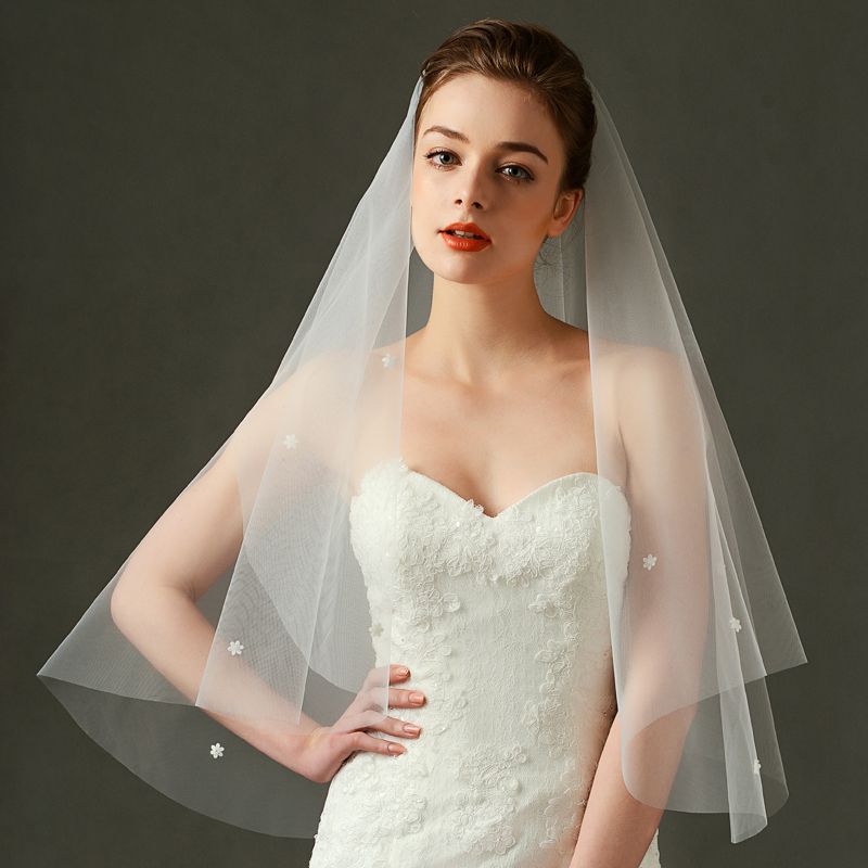 2019 New Wedding Veils Short 2 Tier Bridal Veils With Comb 2 Layer