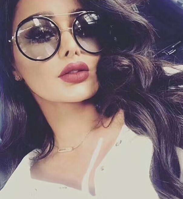 mujeres con lentes de sol