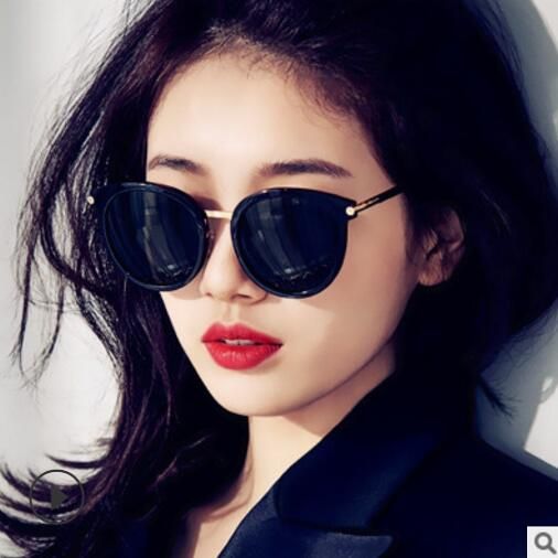 mujeres con gafas de sol