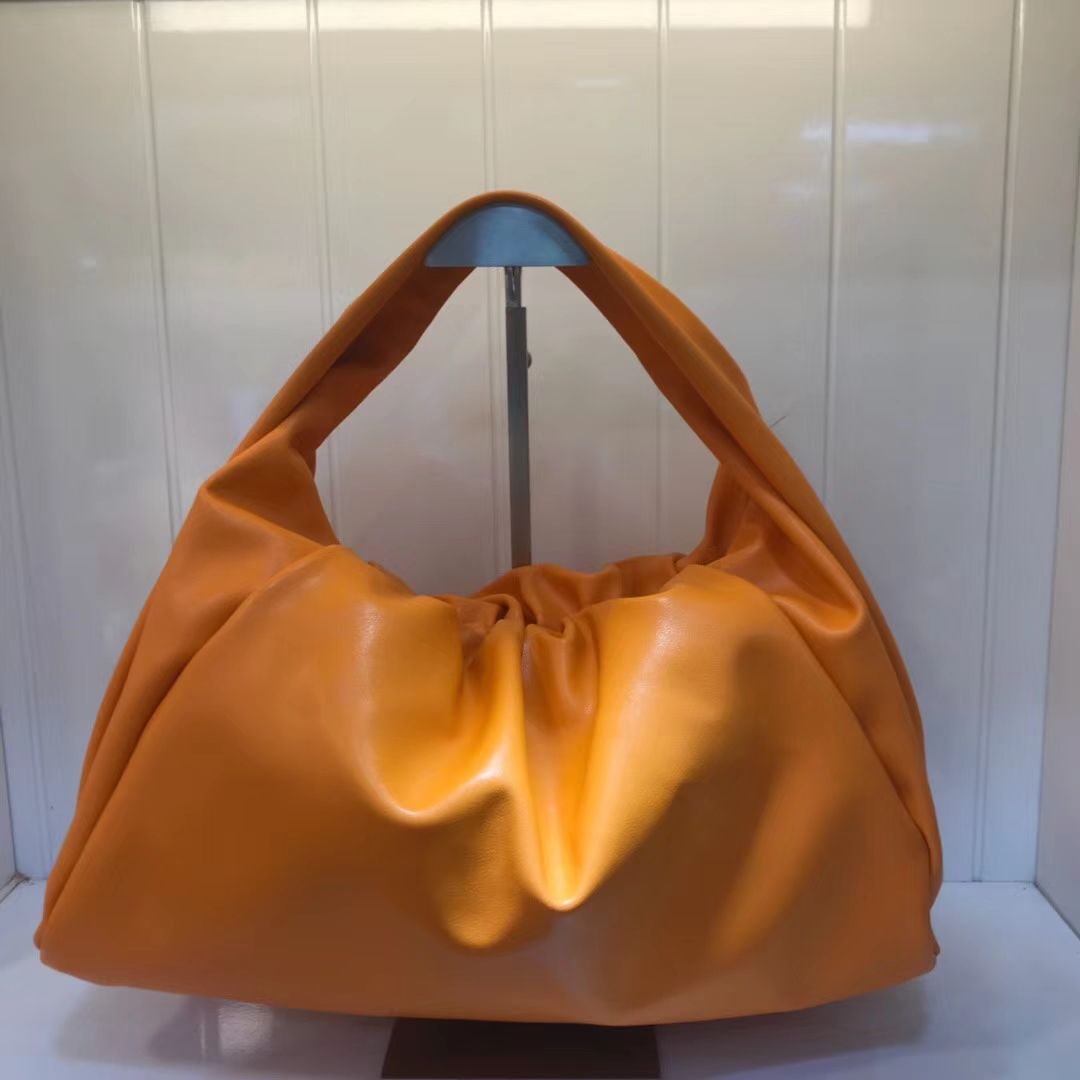 croissant leather bolsa
