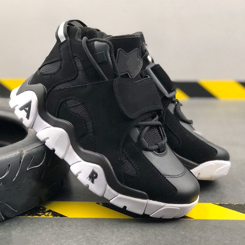 nike uptempo 90