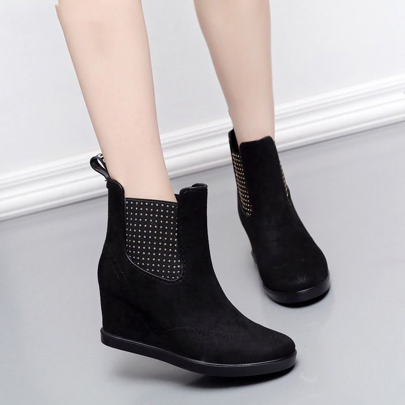 low ankle rain boots