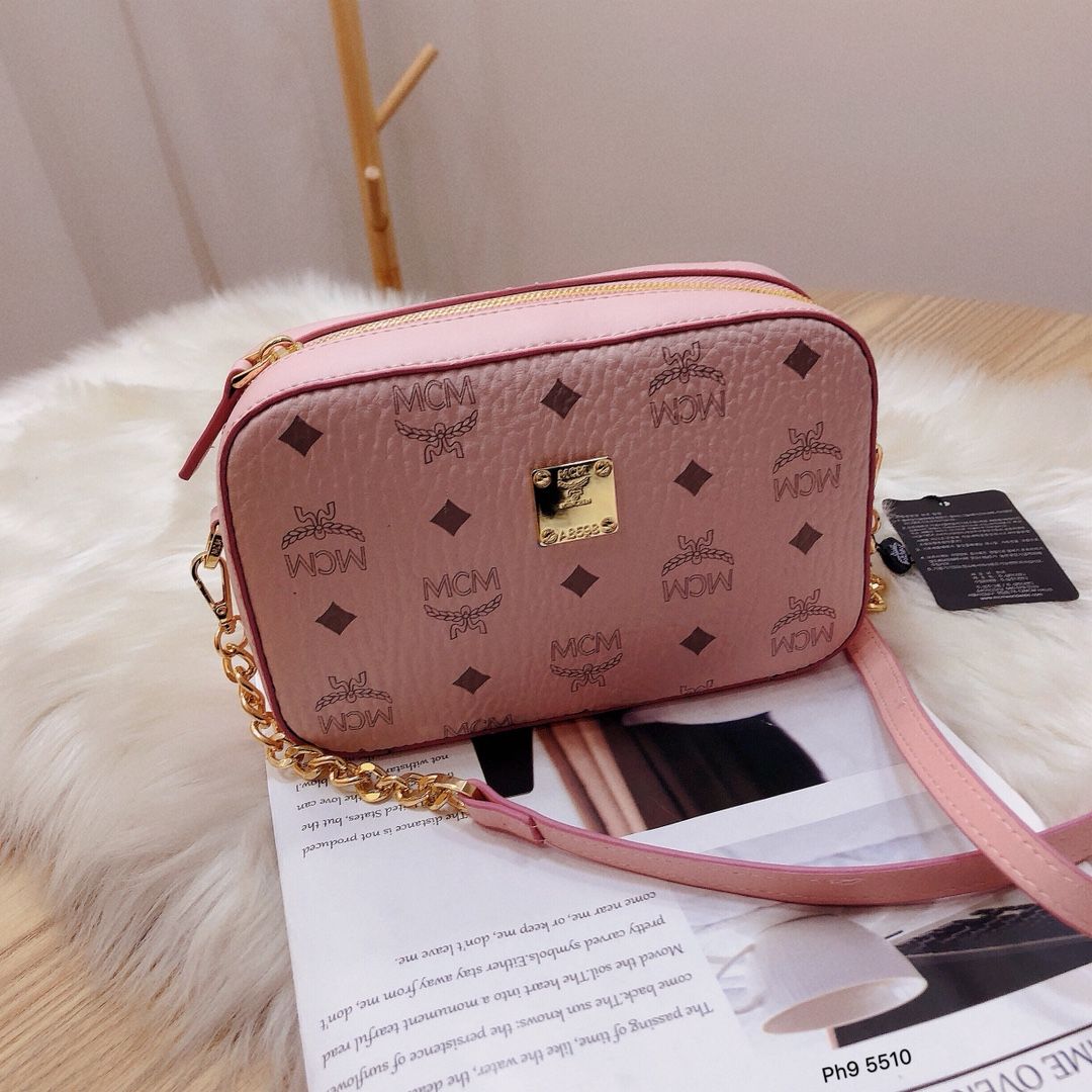 ladies handbags near me