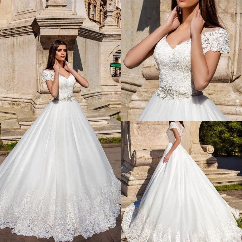 DiscountElegant 2020 Plus Size Wedding Dresses Lace Applique V Neck