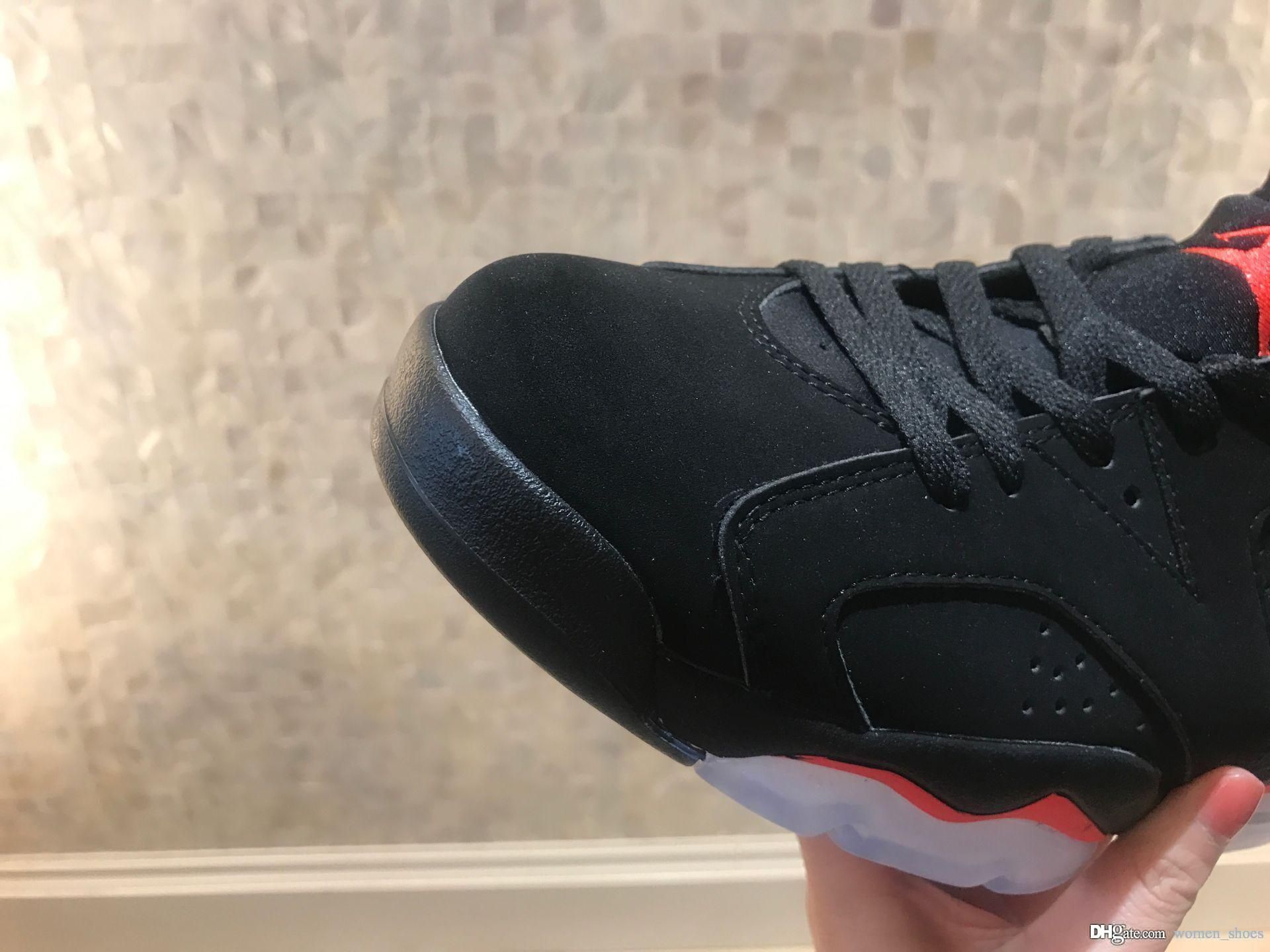 tennis shoes size 13