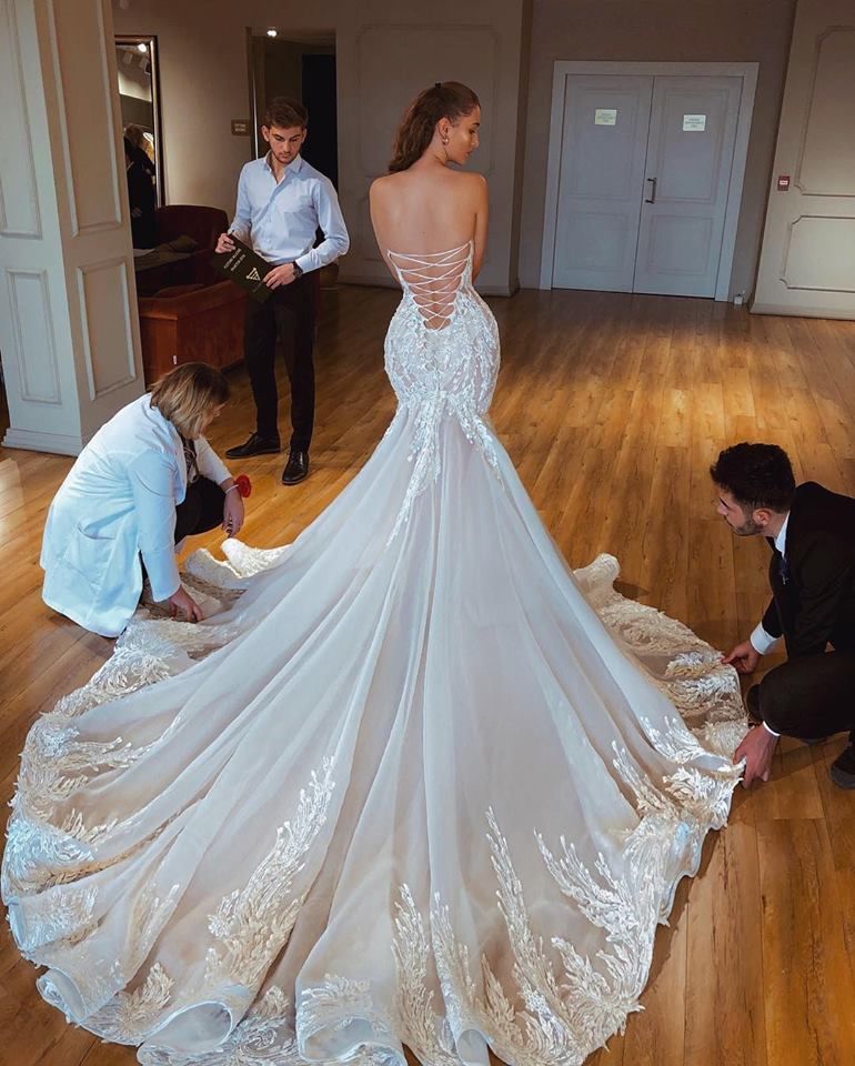 2020 Beautiful Mermaid Strapless Wedding Dresses Backless Illusion 