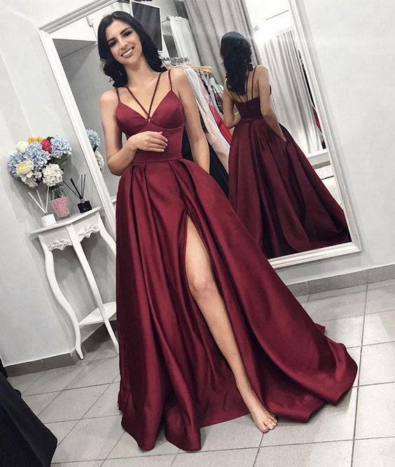 Compre 2019 Burdeos Una Línea De Vestidos De Noche De Satén Largo Sexy  Escote En V Corte Formal Fiesta Desgaste Correa De Espagueti Vestido De Gala  Robe De Soiree A 85,92 €